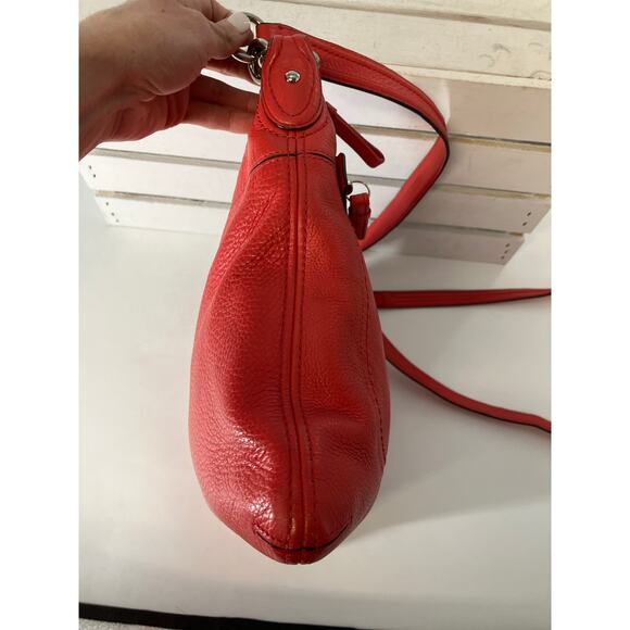 COACH 22421M MEDIUM CORAL PEBBLED LEATHER CROSSBODY BAG - Picture 4 of 12